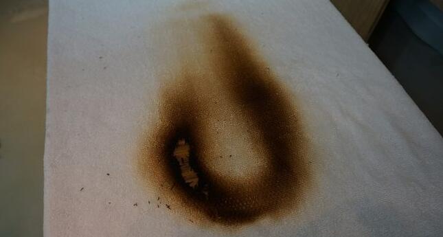 又是一款測試未過的產(chǎn)品，不過基于保密原則，只能展示被燒毀的紗布。