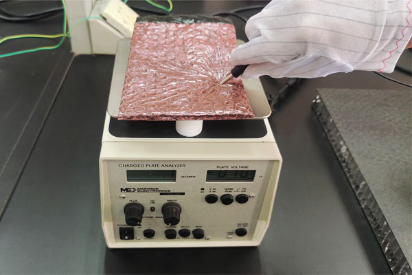 氣泡袋靜電衰減測(cè)試第三方檢測(cè)機(jī)構(gòu)實(shí)驗(yàn)室