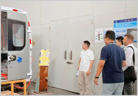 RINA(意大利船級社)一行到訪優(yōu)科南京汽車檢測實驗室-4.jpg RINA(意大利船級社)一行到訪優(yōu)科南京汽車檢測實驗室-4.jpg